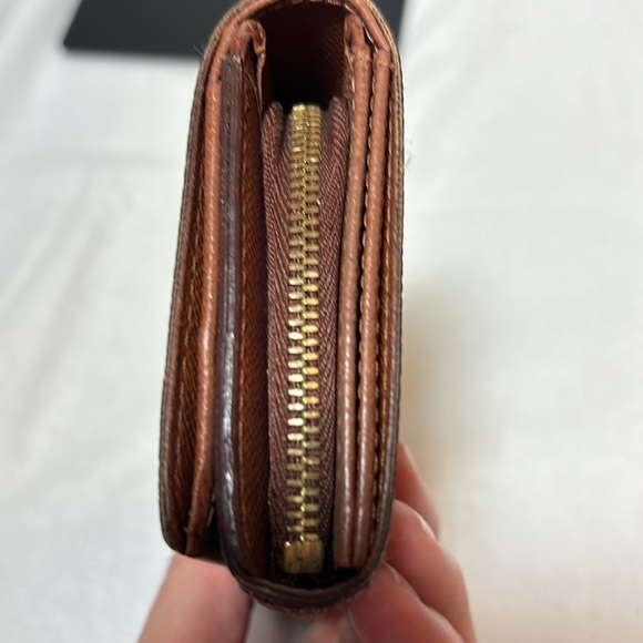 Louis Vuitton Wallett - Inside has some peeling please see photos - Picture 13 of 15